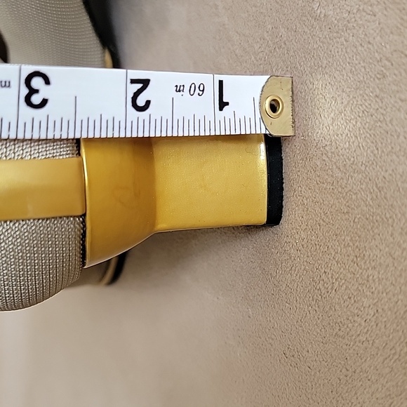 Stuart Weitzman Women's Taupe with Gold Heels Size 9B EUC - Picture 7 of 11